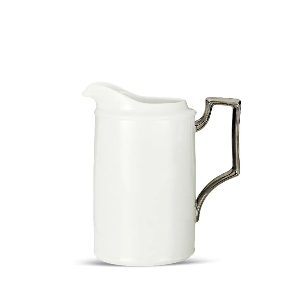 Maestro Creamer