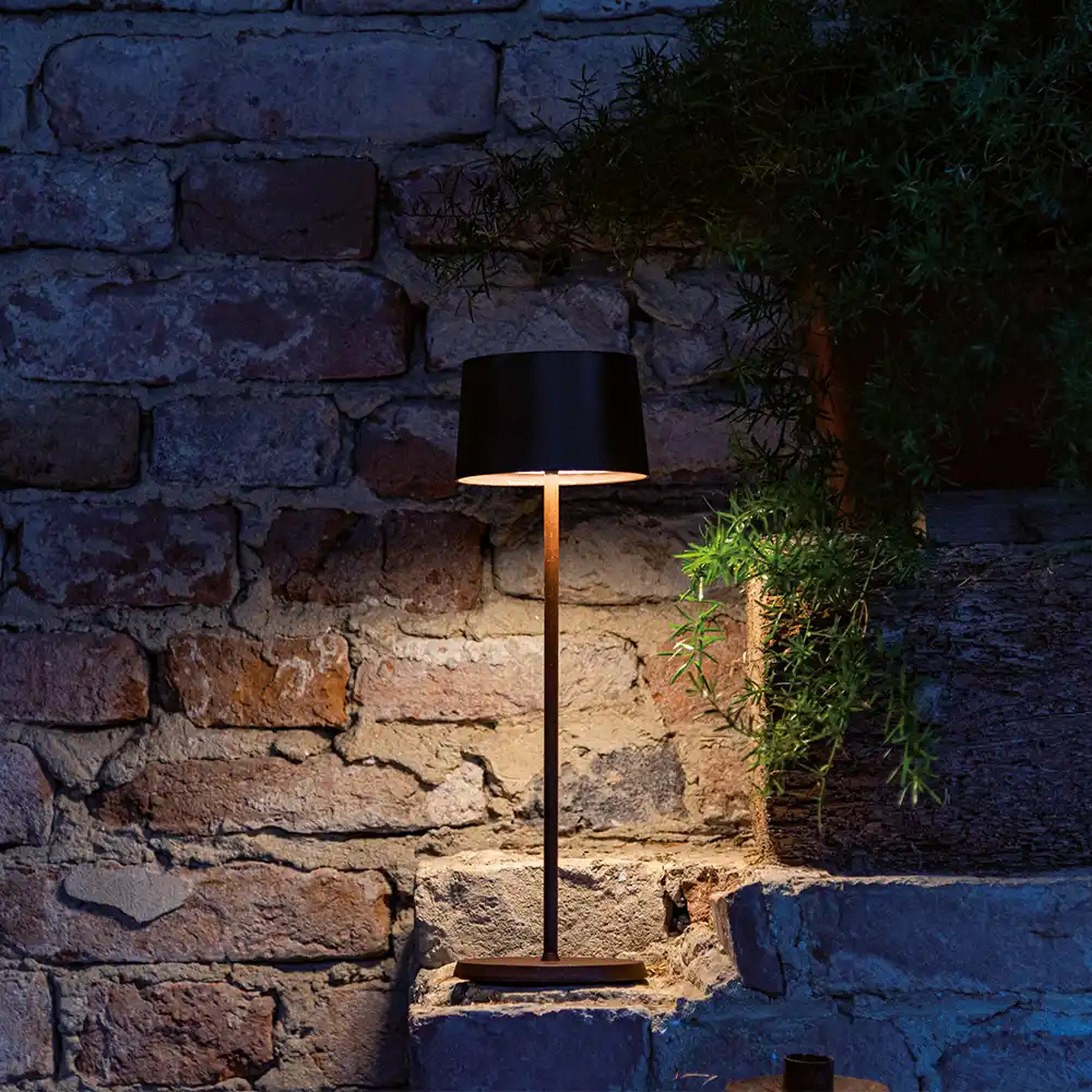 Olivia Pro, Corten